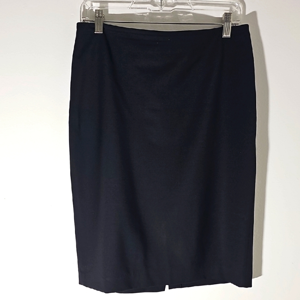 Talbots Black Pencil Skirt. Size 8. Rear Zipper. 87% Wool‎ 9%nylon 4% Spandex